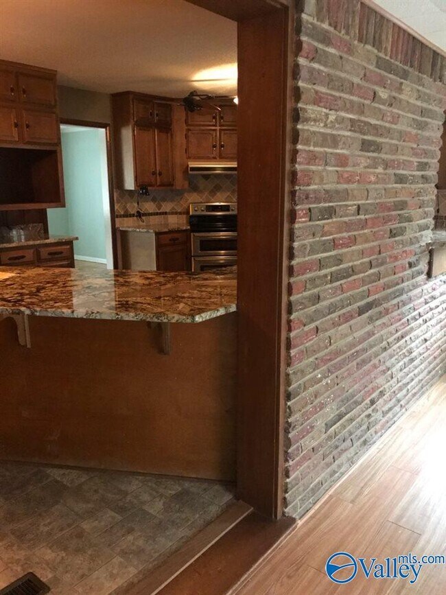 Building Photo - 7310 Chadwell Rd SW