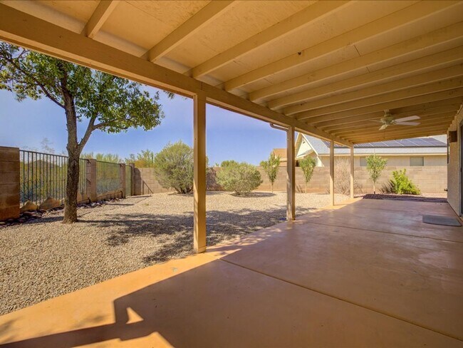 Building Photo - 3 Bed/2 Bath- GREAT Location Near Downtown