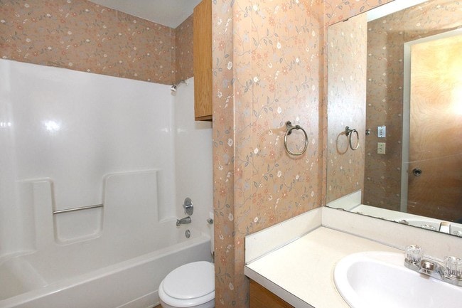 Bathroom - Fox Creek Magnolia