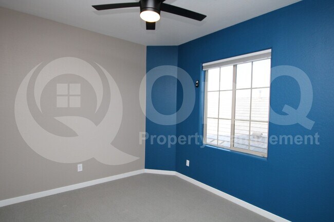 Building Photo - 824 E Ashurst Dr