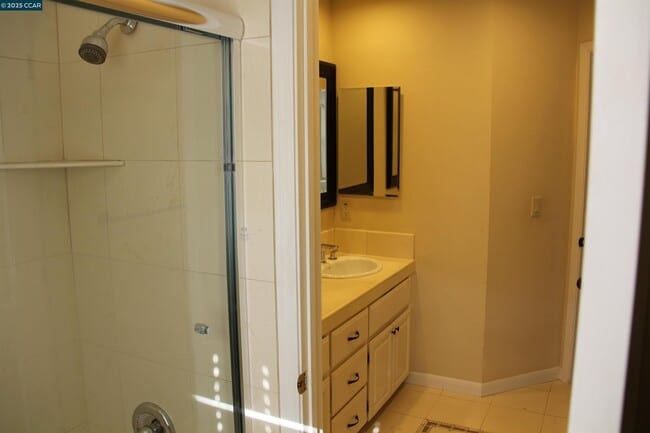 Building Photo - 4106 Quail Run Dr