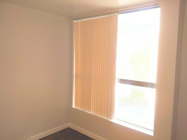 Building Photo - 500 Evergreen St