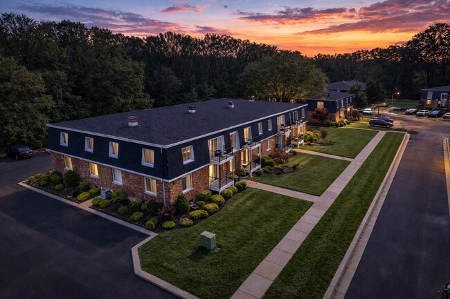 Building Photo - All New Luxury Living In Plymouth