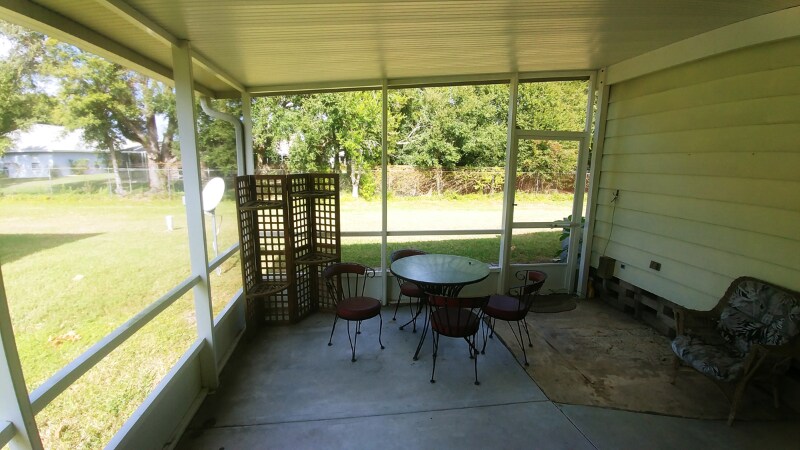 Building Photo - 5935 Camelot Dr N