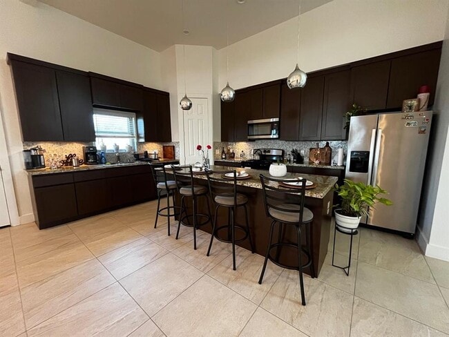 Building Photo - 9737 Fabiola Dr