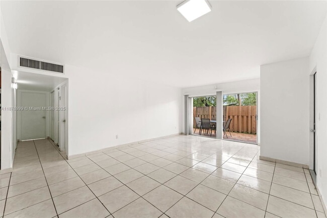 Building Photo - 4300 NW 79th Ave