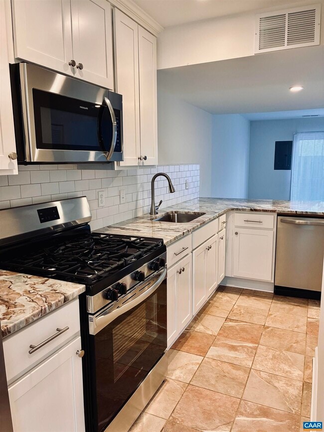 Building Photo - 210 Saponi Ln