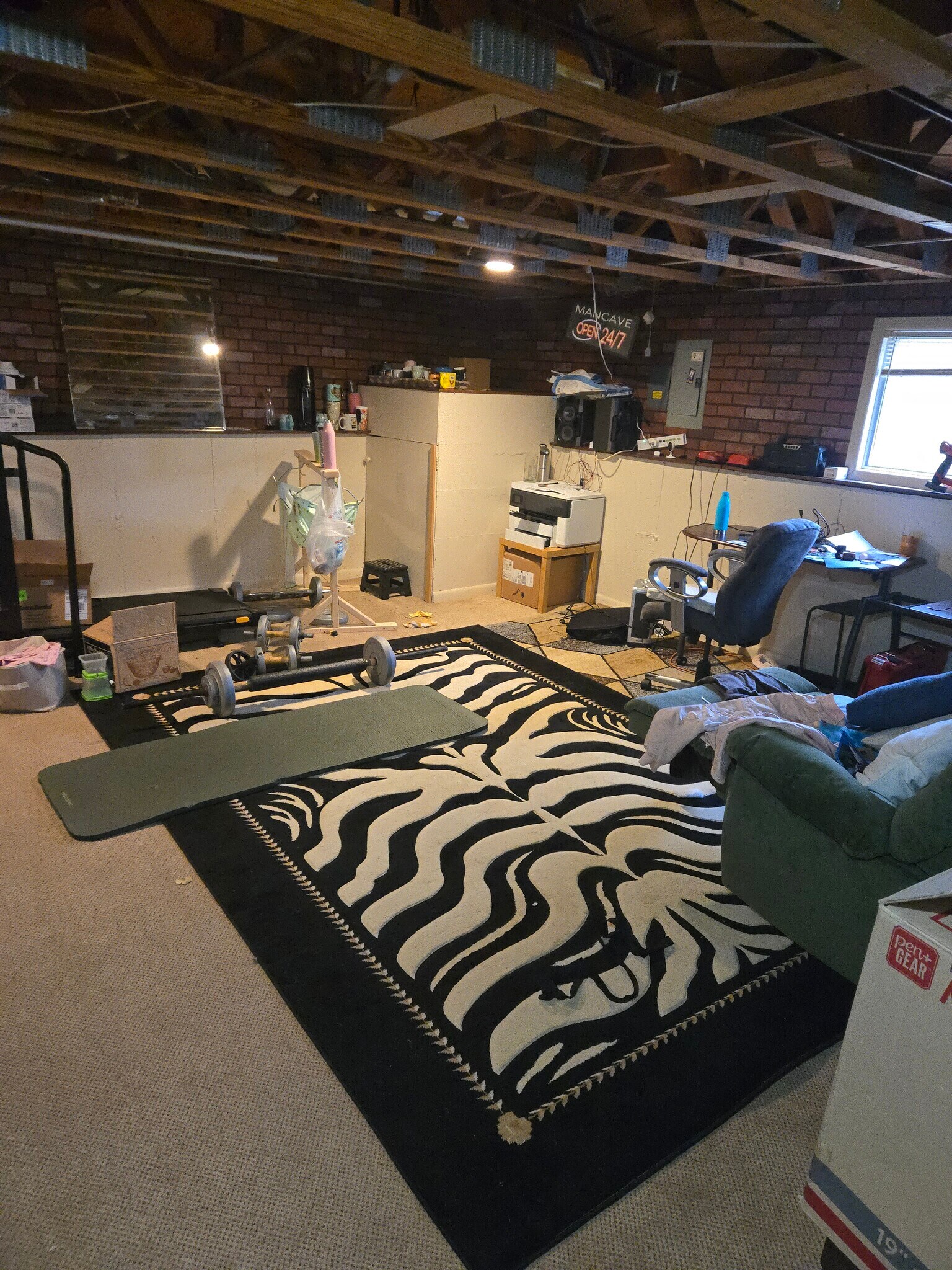 Building Photo - 800 W Beechtree Ln