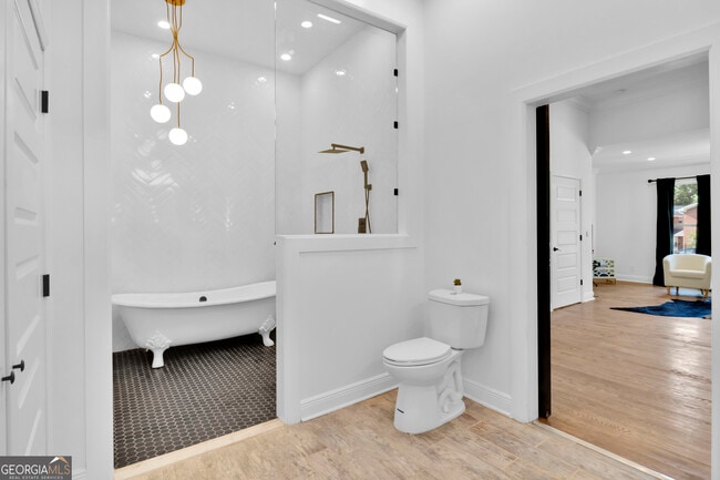 Building Photo - 1774 Vesta Ave