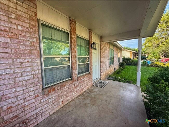 Building Photo - 1541 Cologne Dr