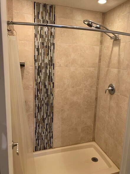 Building Photo - 3431 Kent St