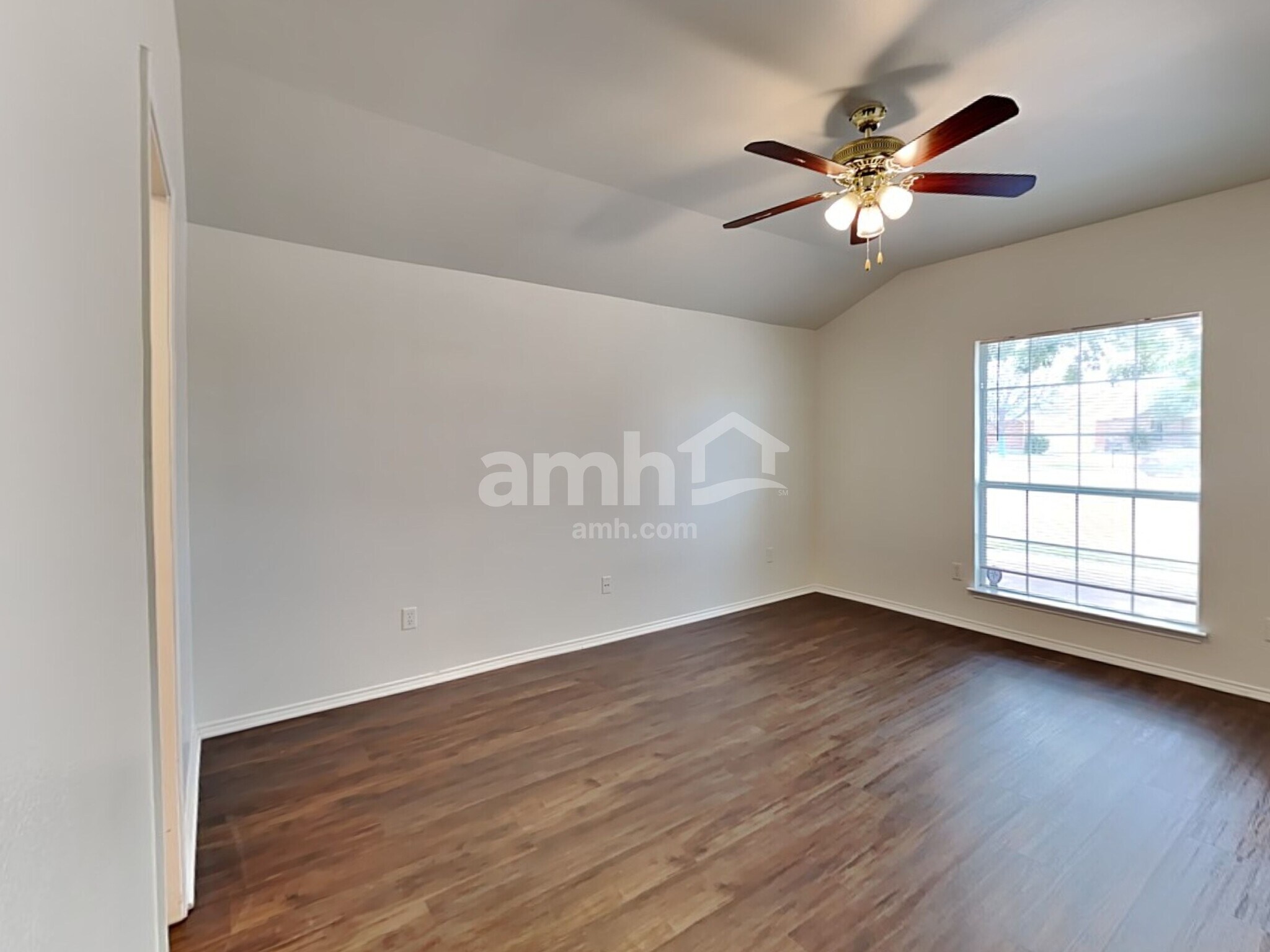 Building Photo - 9109 King Ranch Dr