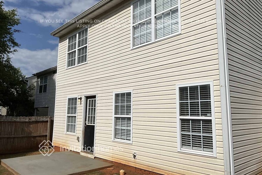 Building Photo - 433 Kara Ln