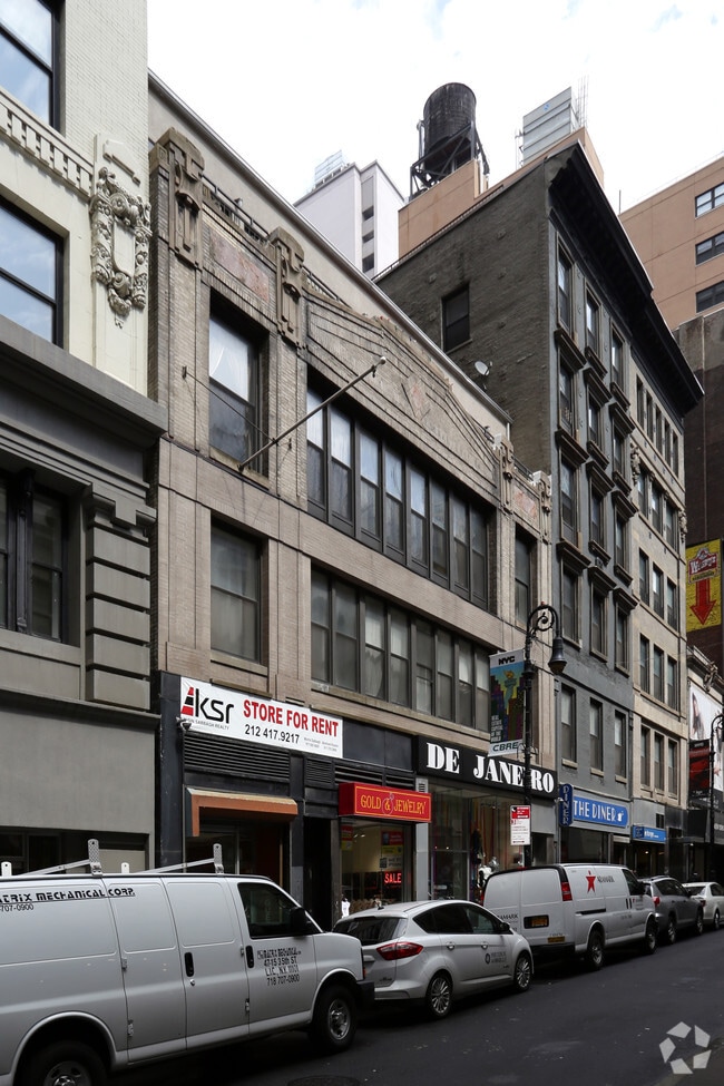 Building Photo - 75 Nassau Street