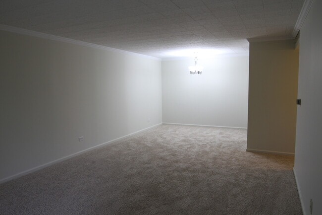 Building Photo - 960 Beau Dr