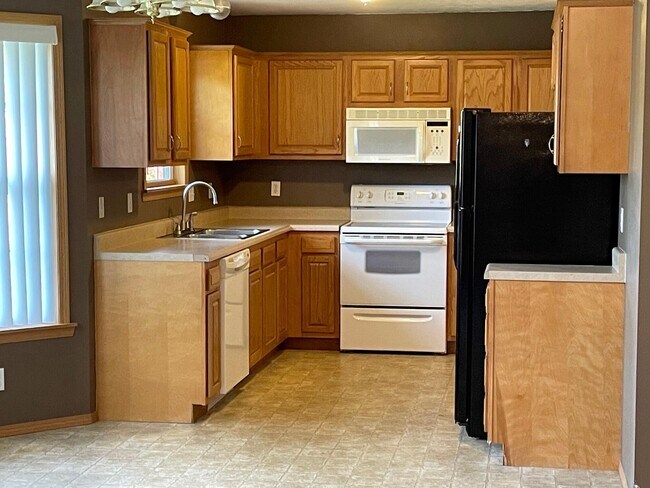 Building Photo - 2947 W Westview St