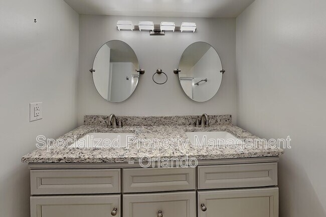 Building Photo - 310 Cherokee Ct