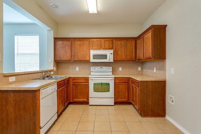 Building Photo - Richardson Townhome