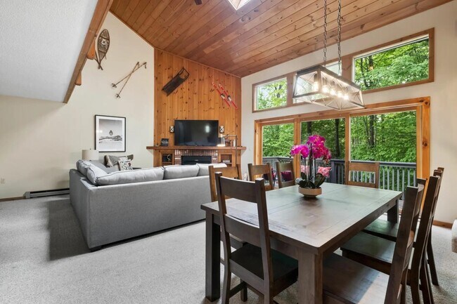 Building Photo - 6 Ridge Rd