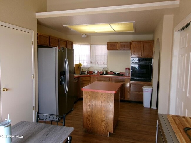 Building Photo - 3454 Broken Arrow Dr