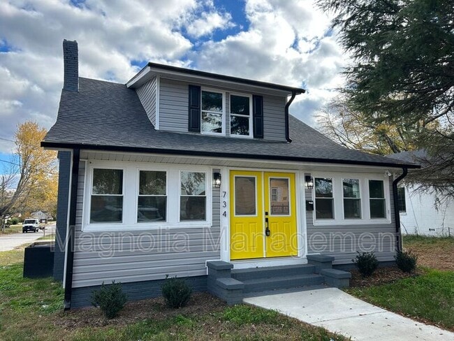 Building Photo - 734 Eaton St