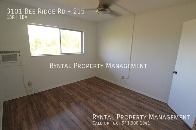 Building Photo - 3101 Bee Ridge Rd