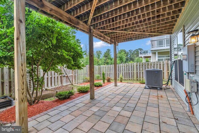 Building Photo - 25284 Arrowroot Terrace