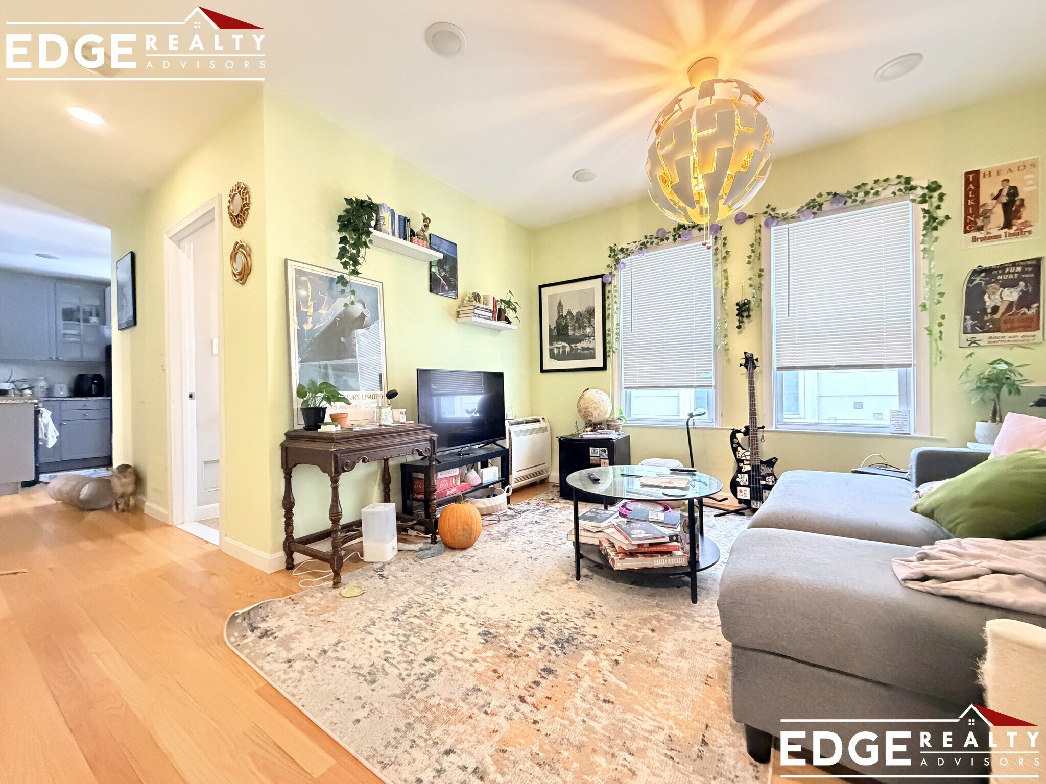 Building Photo - 21 Weitz St