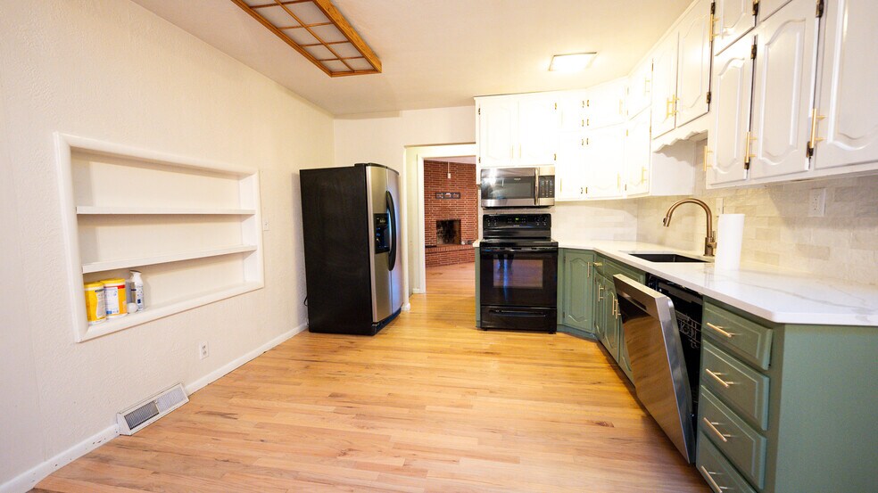 Building Photo - 514 Minnie Ave