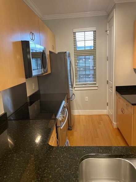 Kitchen 3 - 1101 W 1st St