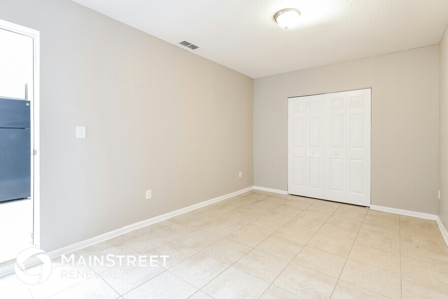 Building Photo - 7503 N Dartmouth Ave