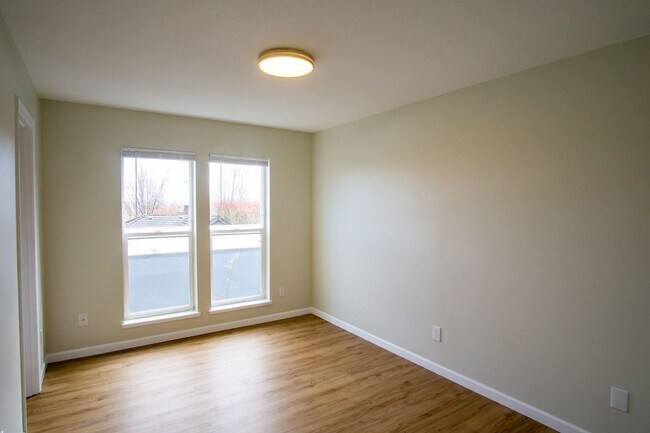 Building Photo - Major Updates: Vaulted Ceiling Spacious 2-Bed 2-Bath w DW, WD, Balcony!