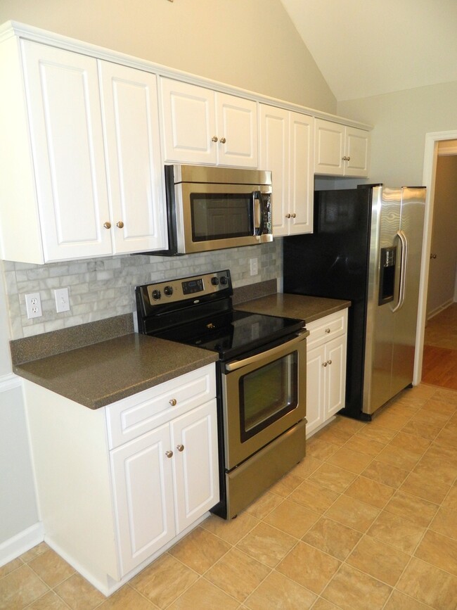 Building Photo - 1099 Maple Ridge Ct