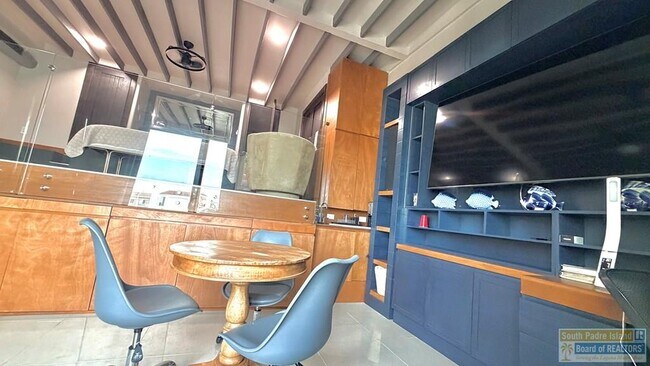 Building Photo - 106 W Morningside Dr