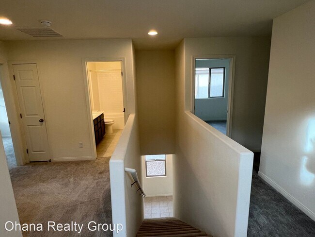 Building Photo - 4 br, 2.5 bath House - 10072 Spelter Street