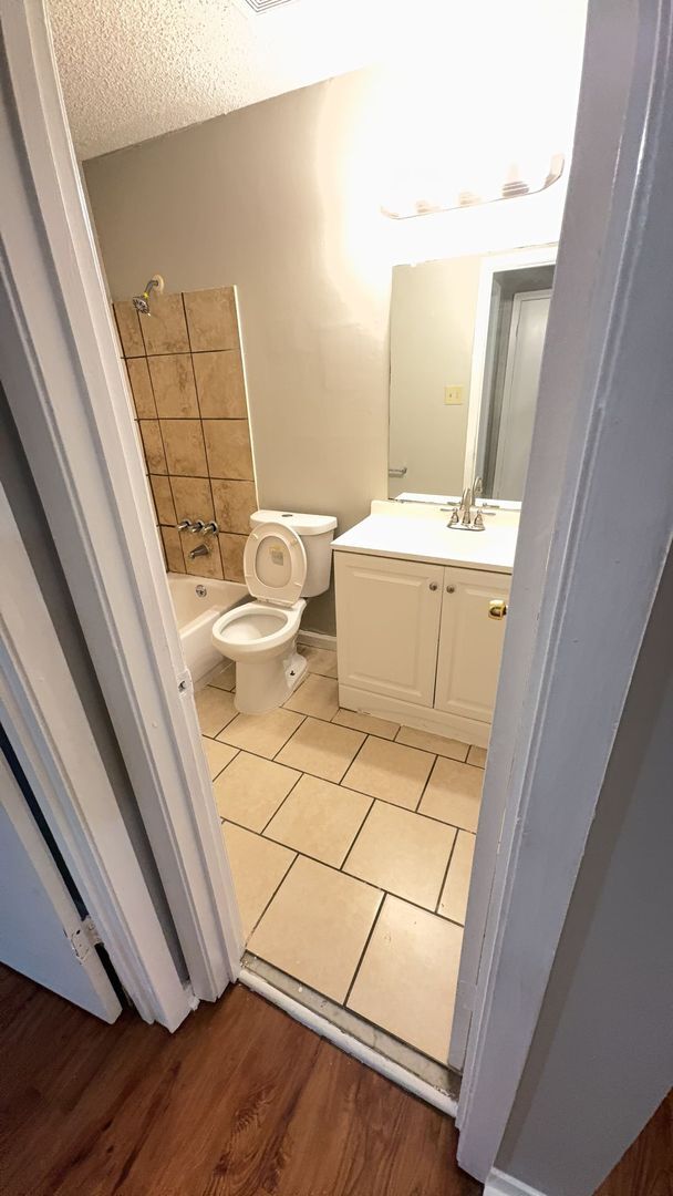 Building Photo - Charming 3 Bedroom, 2 Bath Home in Memphis...