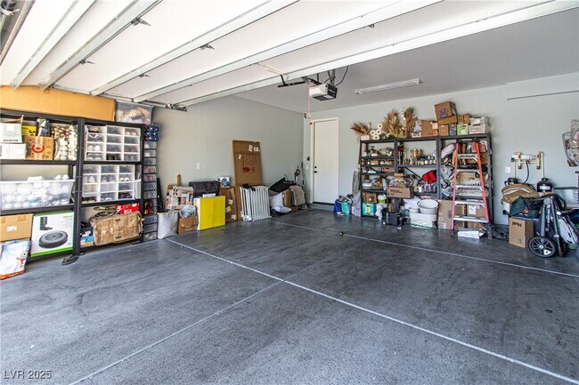 Building Photo - 10967 White Alder Pl