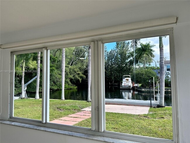 Building Photo - 4500 SW 42nd Terrace