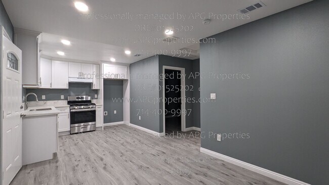 Building Photo - 7432 Franklin St