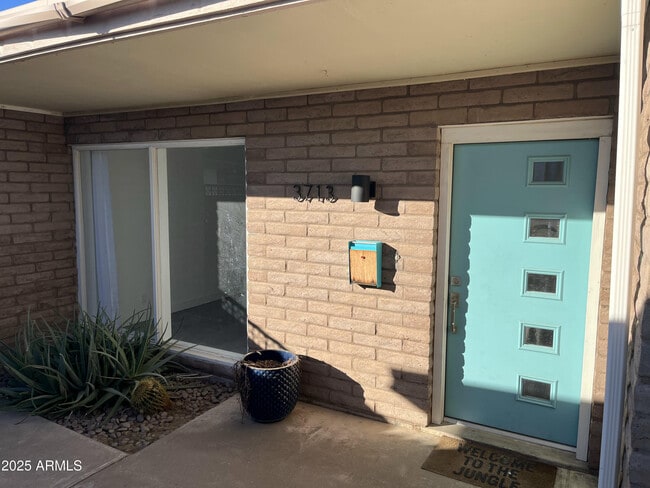 Building Photo - 3713 E Glenrosa Ave