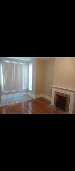 Living Room - 2818 W Wilcox St