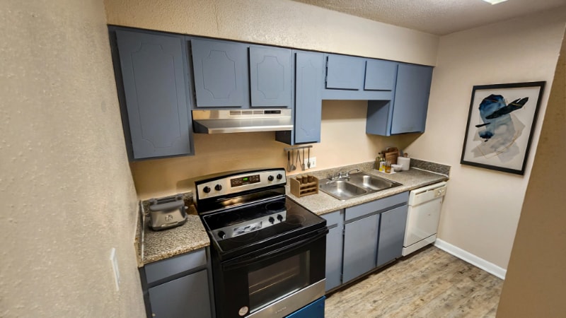 Building Photo - 7019 Huntington Park Dr