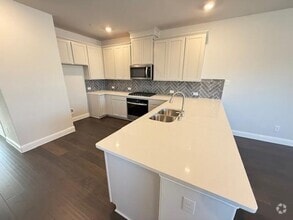 Building Photo - 305 Blackthorne Dr