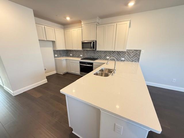 Primary Photo - 305 Blackthorne Dr