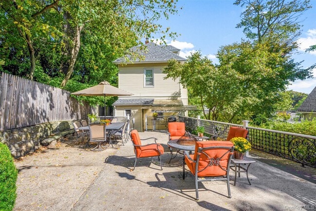 Building Photo - 49 Weaver St