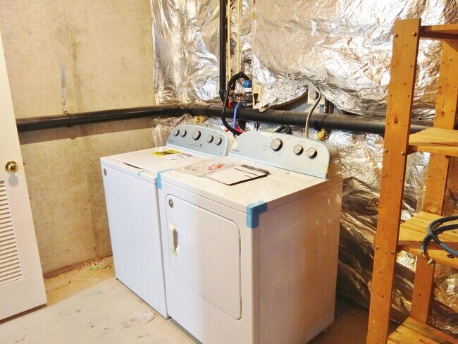 Building Photo - 3-Bedroom Gem in Desirable Sicklerville Ne...