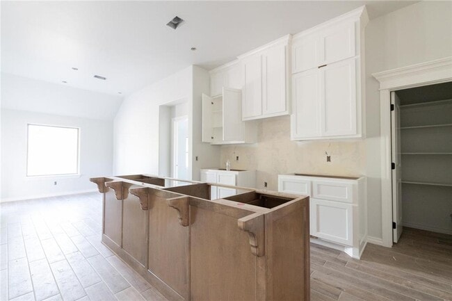 Building Photo - Brand New Home + Norman Schools + 3 Bedroo...