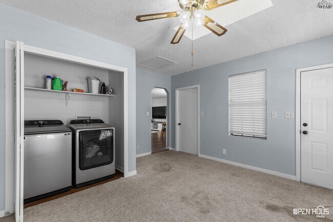 Building Photo - 2810 Fleming Rd