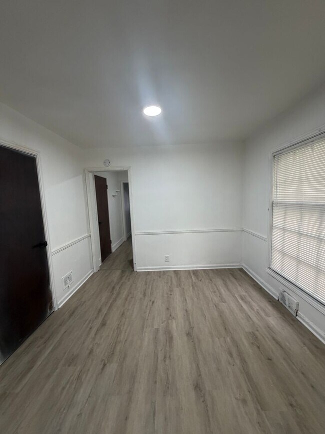 Building Photo - 3461 Dequincy St