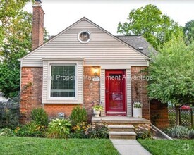 Building Photo - Walk to Livernois Shops and Downtown from ...